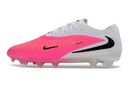 Chuteira Nike Phantom GX Elite FG - Rosa e Branca