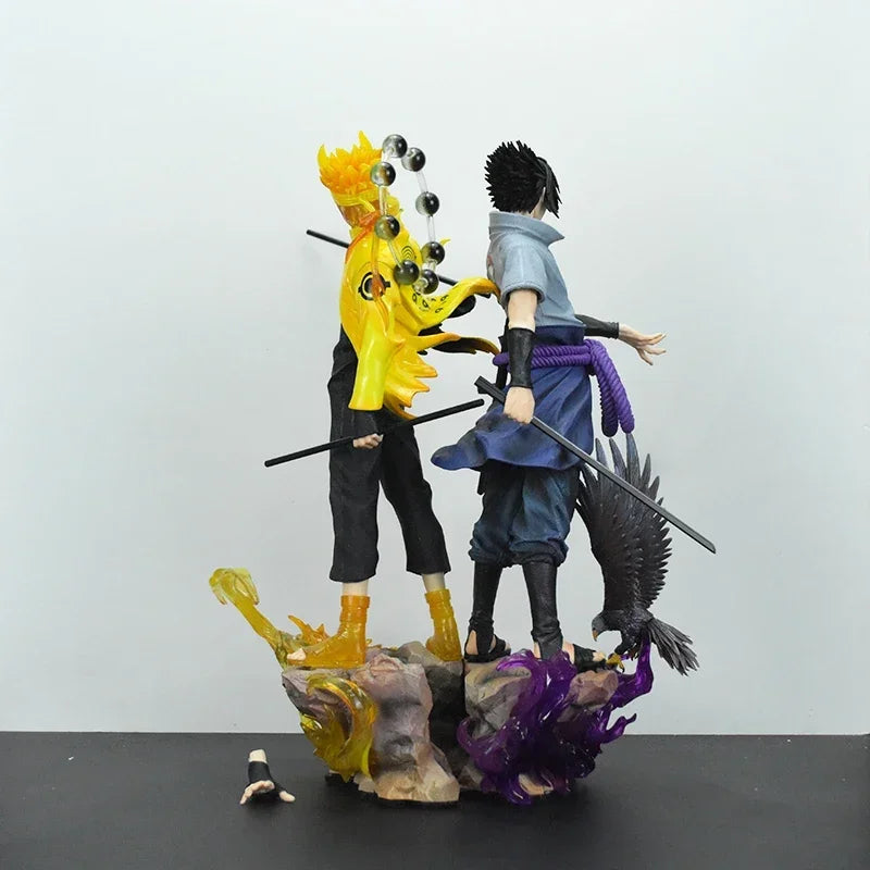 Action Figure Uchiha Sasuke e Naruto Figuras de Coleção
