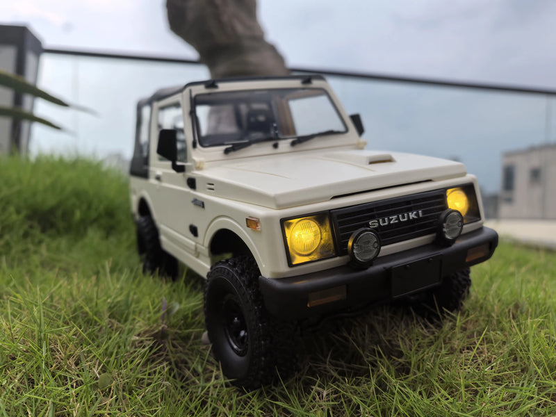Carro de controle remoto 4WD 2.4G Crawler Simulação Carro de controle remoto na estrada