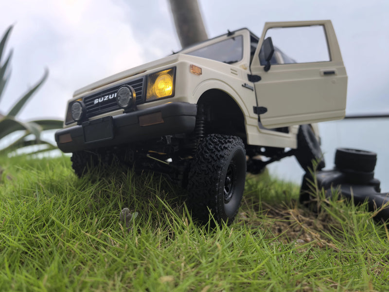 Carro de controle remoto 4WD 2.4G Crawler Simulação Carro de controle remoto na estrada