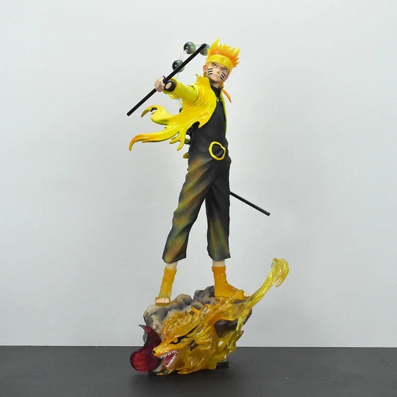 Action Figure Uchiha Sasuke e Naruto Figuras de Coleção
