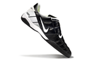 Chuteira Nike Total 90 - Branco/Preto