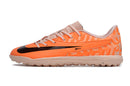 Chuteira Society Nike Phantom GX Academy - laranja