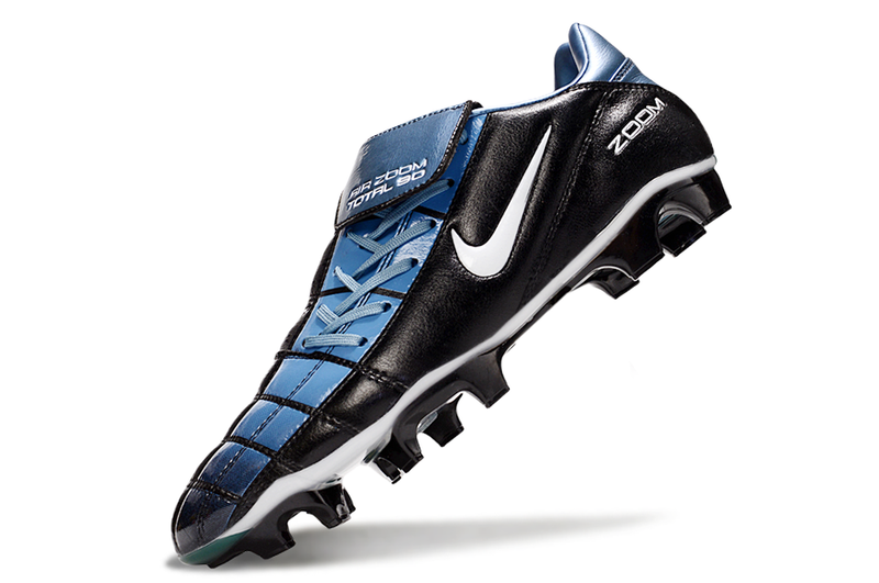 Chuteira Nike Total 90 - Preto/Azul