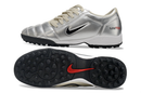 Chuteira Nike Society Total 90 - Prata/Bege