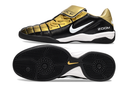 Chuteira Nike Total 90 - Preto/Dourado