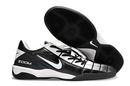 Chuteira Nike Total 90 - Branco/Preto