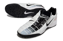 Chuteira Nike Total 90 - Preto/Branco