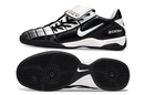 Chuteira Nike Total 90 - Branco/Preto