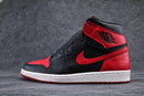 Tênis Nike Air Jordan 1 High - Bred
