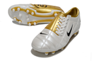 Chuteira Nike Total 90 - Branco/Dourado
