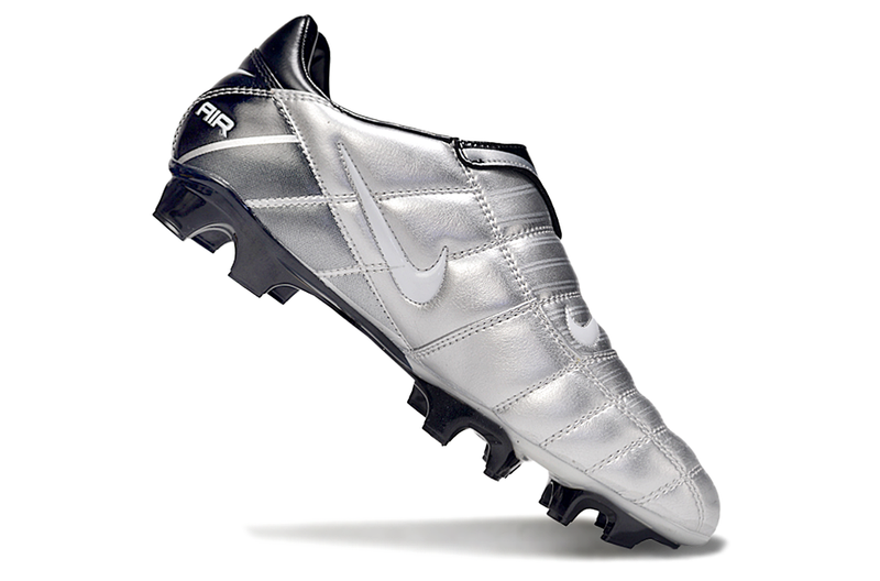 Chuteira Nike Total 90 - Prata/Preto