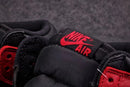 Tênis Nike Air Jordan 1 High - Bred