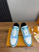 Tênis Louis Vuitton LV azul e branco com strass