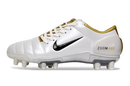 Chuteira Nike Total 90 - Branco/Dourado