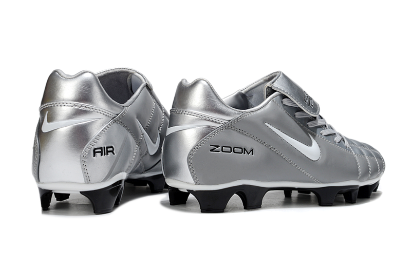 Chuteira Nike Total 90 FG - Prata/Preto/Branco