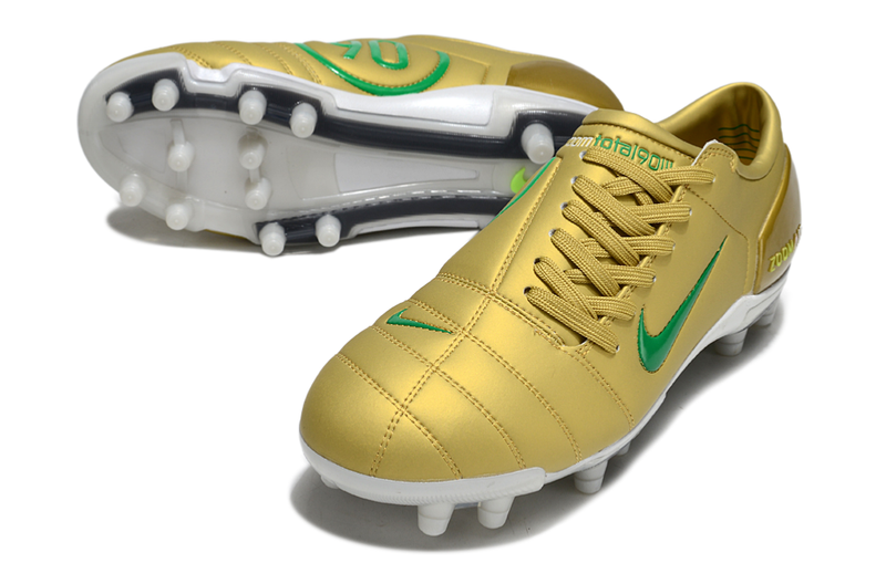 Chuteira Nike Total 90 FG - Dourado
