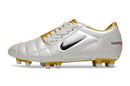 Chuteira Nike Total 90 - Branco/Dourado
