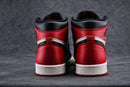 Tênis Nike Air Jordan 1 High Bred Toe