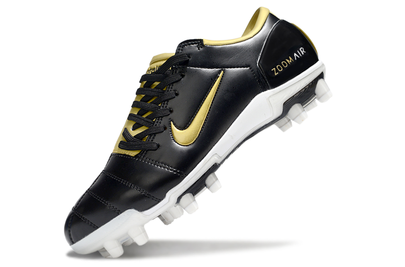 Chuteira Nike Total 90 - Preto/Dourado