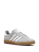 Tênis Gazelle Indoor "Grey Two/Cloud White/Gold Metallic"