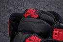 Tênis Nike Air Jordan 1 High Bred Toe