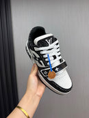 Tênis Louis Vuitton LV Trainer - Preto/Branco