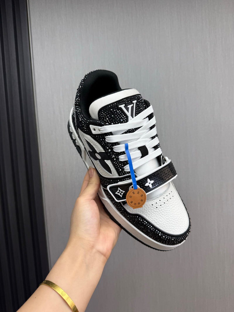 Tênis Louis Vuitton LV Trainer - Preto/Branco